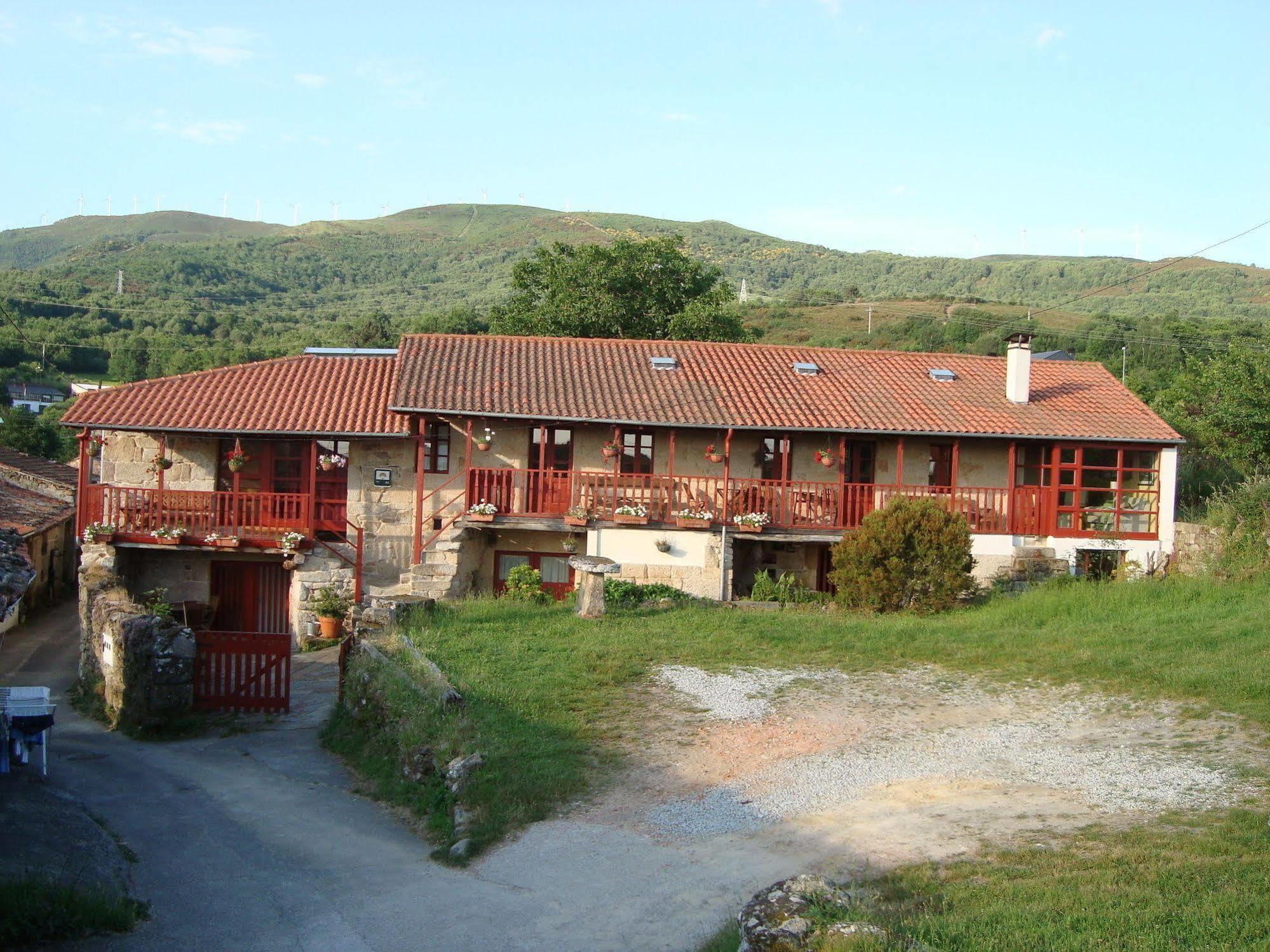 A Casa Da Eira Guest House Cerreda Екстериор снимка