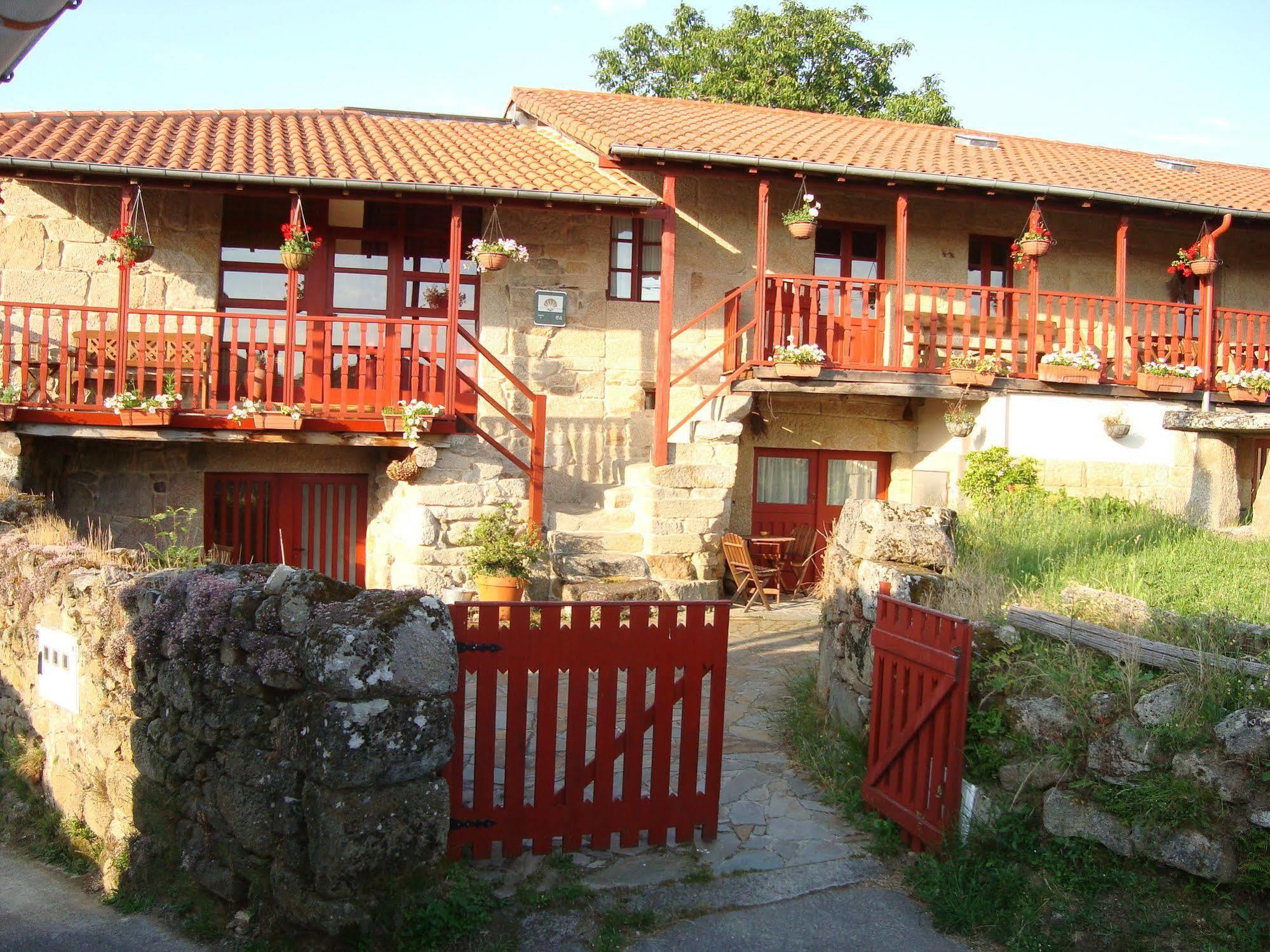 A Casa Da Eira Guest House Cerreda Екстериор снимка