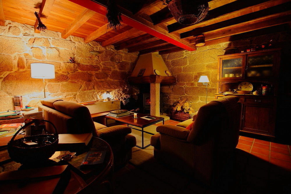 A Casa Da Eira Guest House Cerreda Екстериор снимка